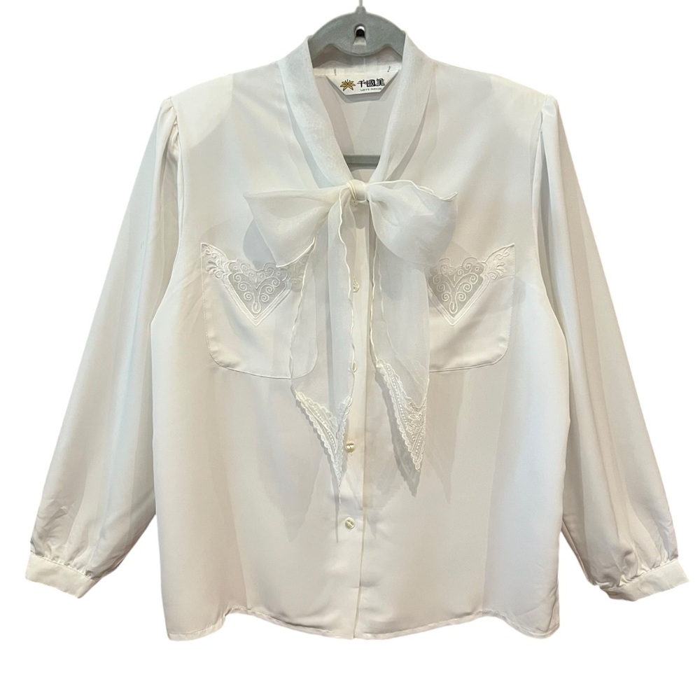 Vintage Ivory Sheer Bow Blouse Lace Trim Pearl Buttons Romantic Cottagecore Med